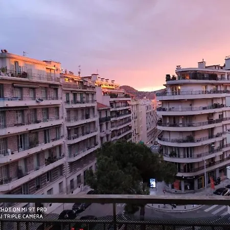 Nice, Super A 8 Minutes De La Plage. * نيس