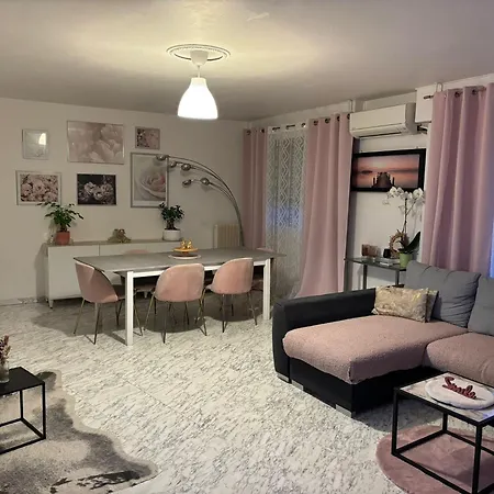 Nice, Super A 8 Minutes De La Plage. * Nizza