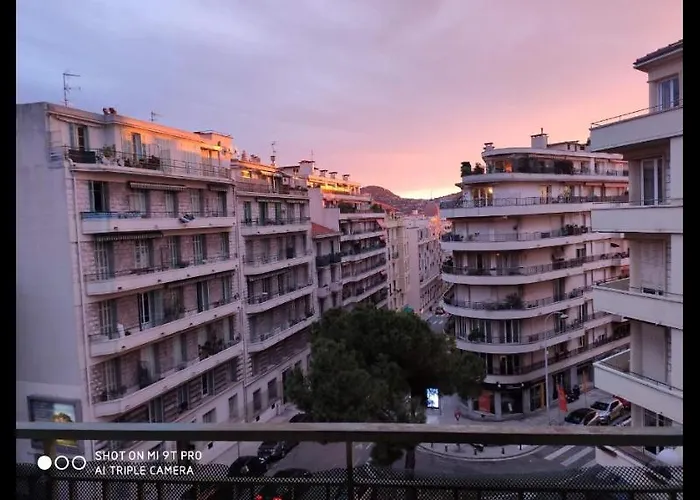 Nice, Super A 8 Minutes De La Plage. * Nice