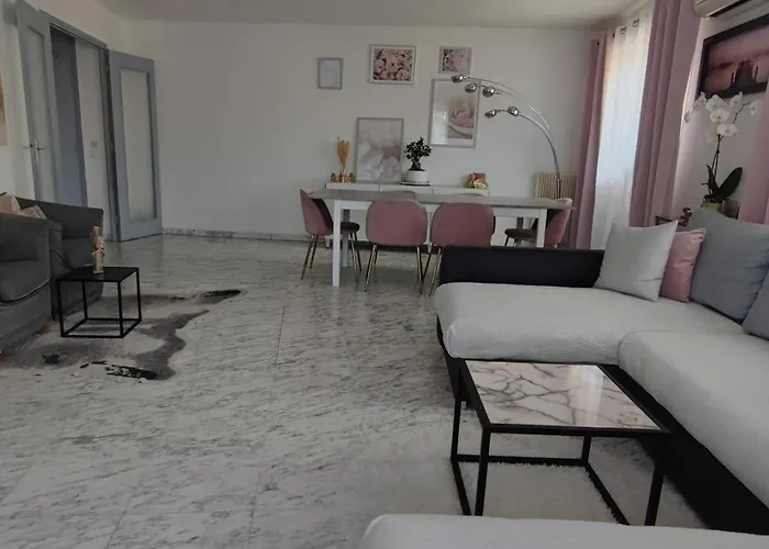 Nice, Super A 8 Minutes De La Plage.