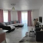 Nice, Super A 8 Minutes De La Plage. Apartment *